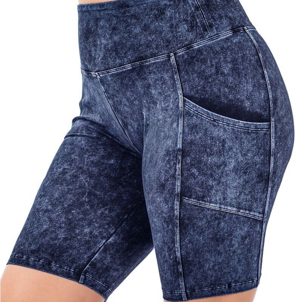 Plus Mineral wash shorts
